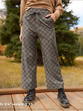 🫒 NWT Albion Fit Audrey Wide Leg Pants - Size L 🫒